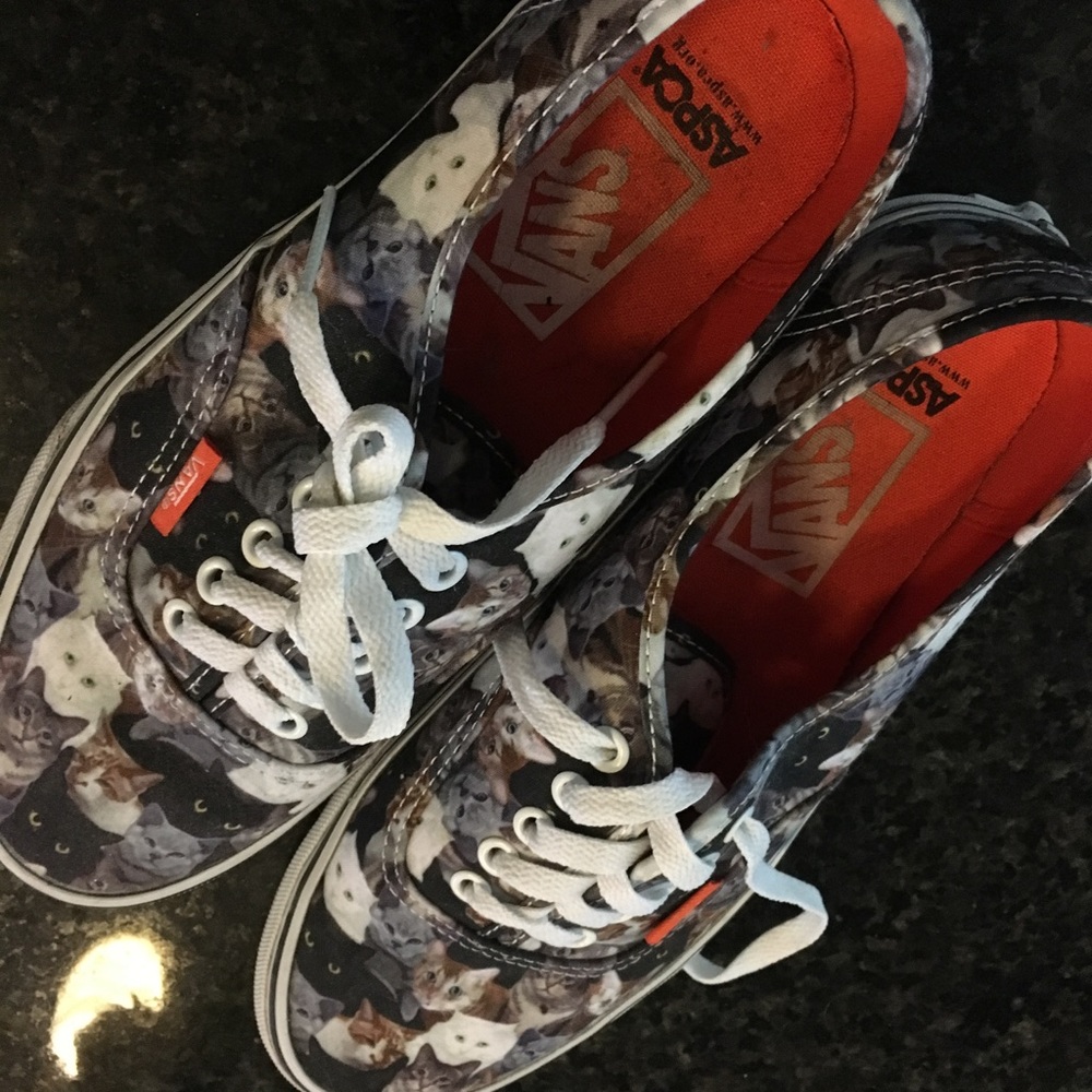COPY - Vans sz 8 cat shoes